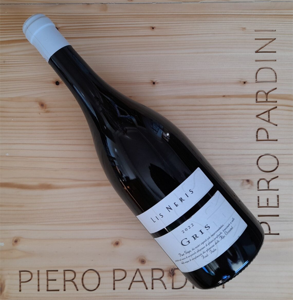 Gris 2022 - Lis Neris